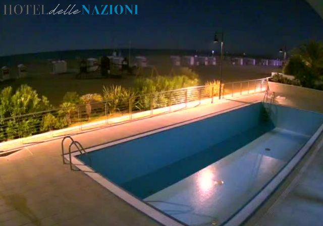 Hotel delle Nazioni a Caorle in diretta: Spiaggia di Ponente, spiaggia di ponente