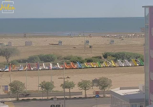 Hotel Helen a Caorle in diretta: Spiaggia di Levante, spiaggia di levante