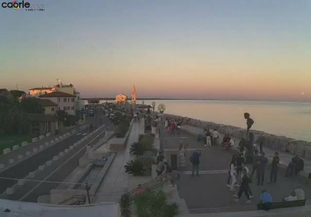 Webcam Caorle Piazza Vescovado a Caorle in diretta: Centro storico, centro storico